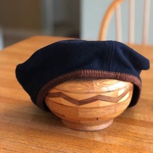 Land’s End Navy Blue 80% Wool 20% Nylon Beret